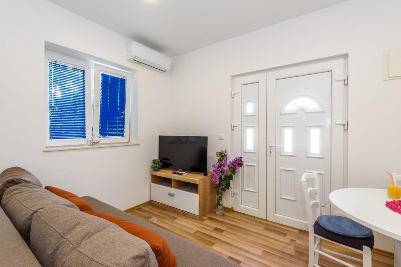 Apartment Dego Near Ploce, Riverfront, Parking Rogotin Eksteriør bilde